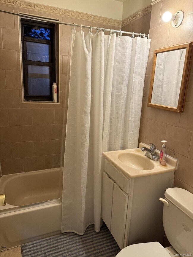 Foto del edificio - 144-46 77th Ave