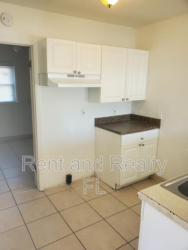 Photo - 827 Paris Ave S House