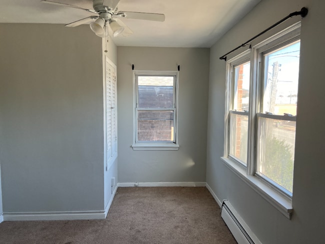 Foto del edificio - 7012 Kennedy Ave