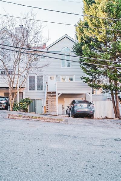 Foto principal - 820 Frederica St NE
