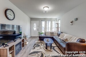 Building Photo - 5027 Blue Bonnet St