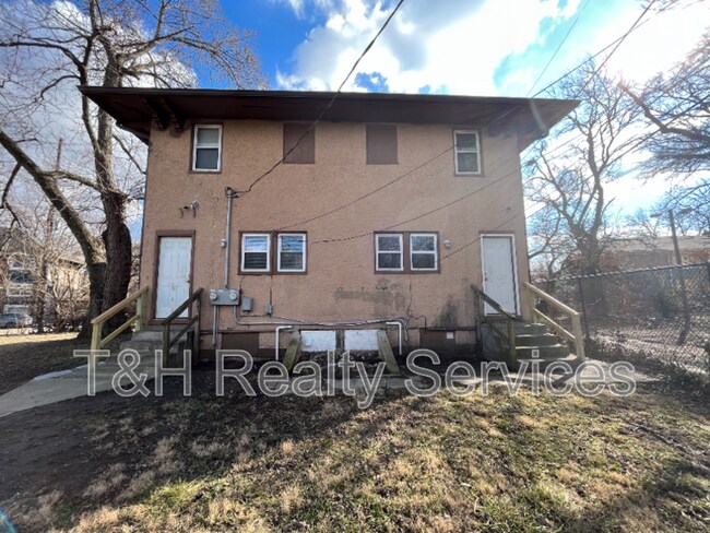 Building Photo - 1136 Fairfield Ave