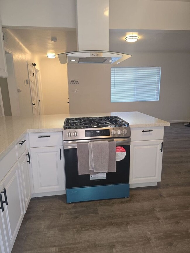 Building Photo - Single-family home with flexible leases - Renovated property - Pet-friendly - Coming soon!