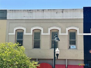 Building Photo - 140 E San Antonio St