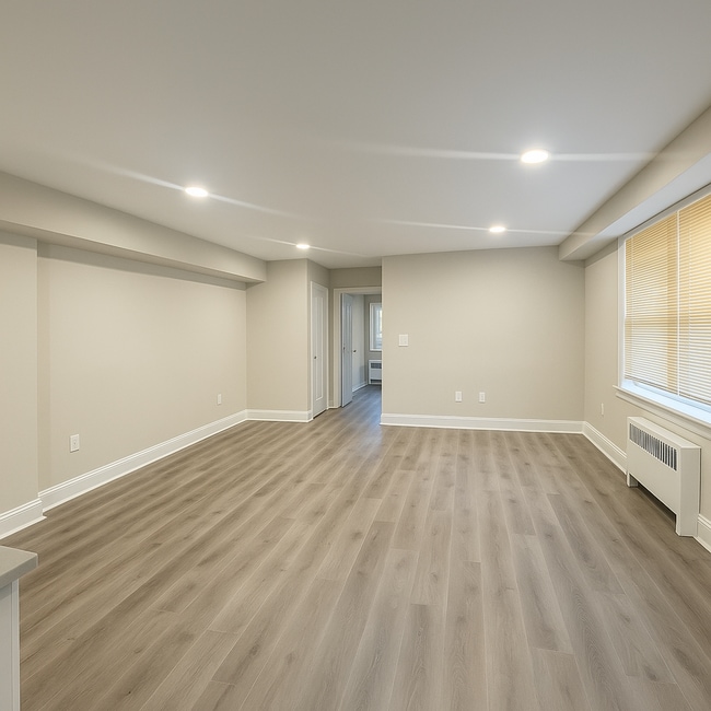 Building Photo - Riverside Estates