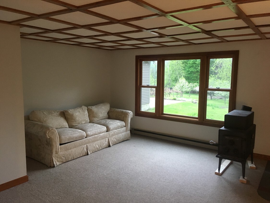 56 London Rd, Westmoreland, NH 03467 Apartments in Westmoreland, NH