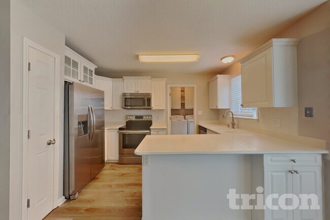 Building Photo - 305 Aqua Marine Ln