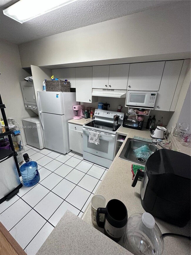 Foto del edificio - 5077 NW 7th St