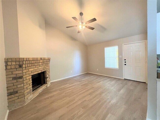 Building Photo - 12214 Thompkins Dr
