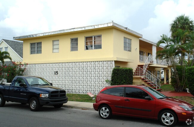 Building Photo - 15 S Palmway