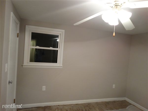 Building Photo - 398 Johnson Ave