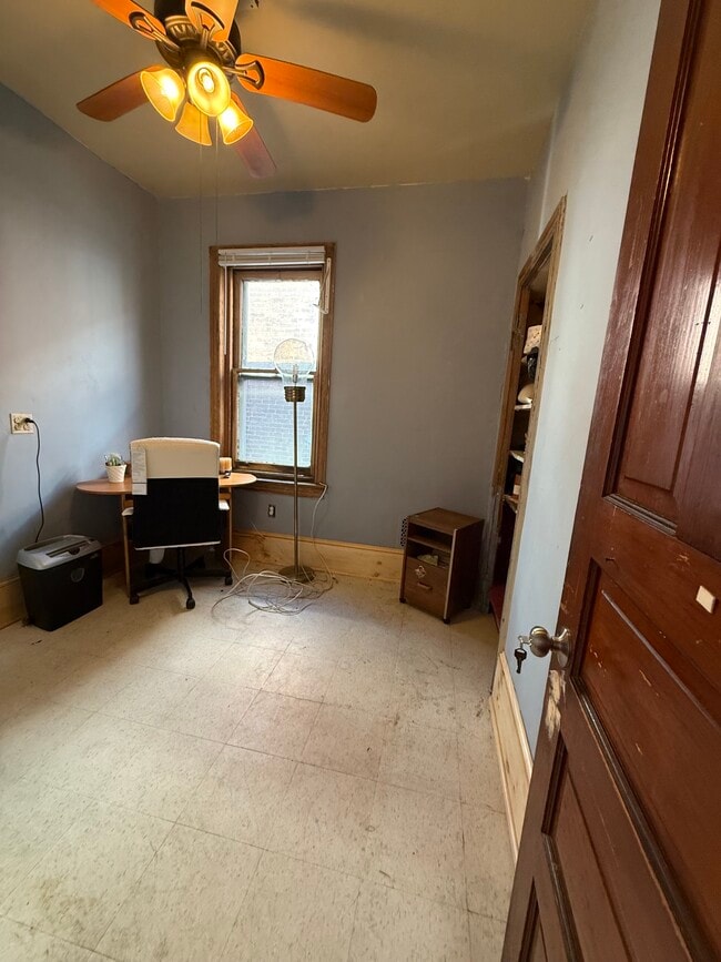 Foto del edificio - 1236 N Redfield St