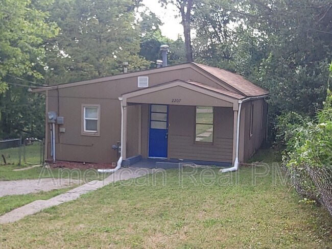 Foto del edificio - 2207 S Glenwood Ave