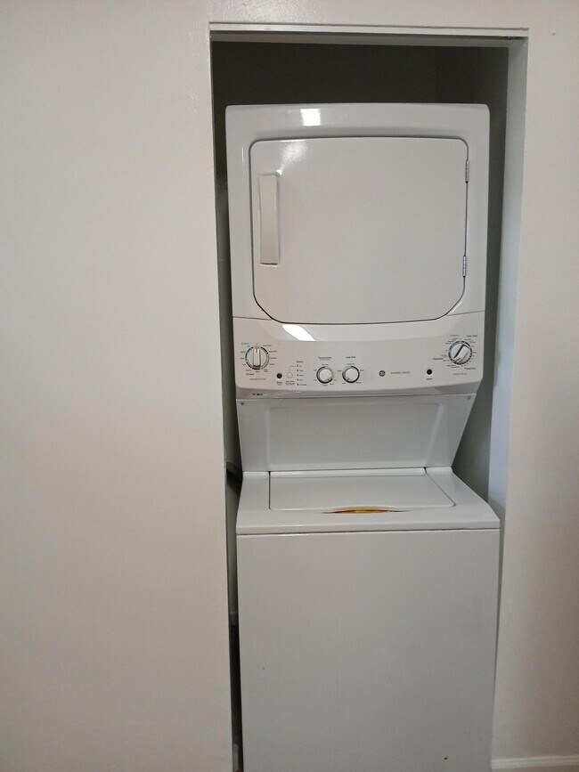 Foto del edificio - 8743 Sol Terrace