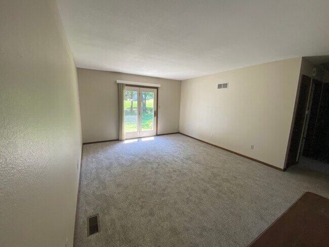 Foto del edificio - 733 SE Claremont St