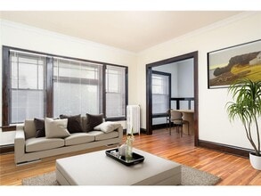 Building Photo - 1910 1st Ave S