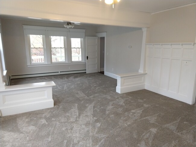 Living Area - 417 Harris Ave