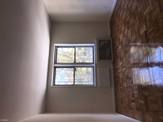 Building Photo - 45 S Broadway