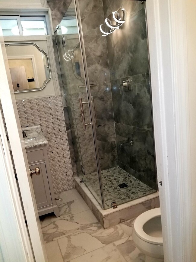 Building Photo - 159 W 10th St