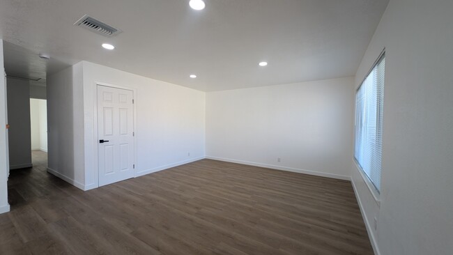 Building Photo - 66201 Flora Ave