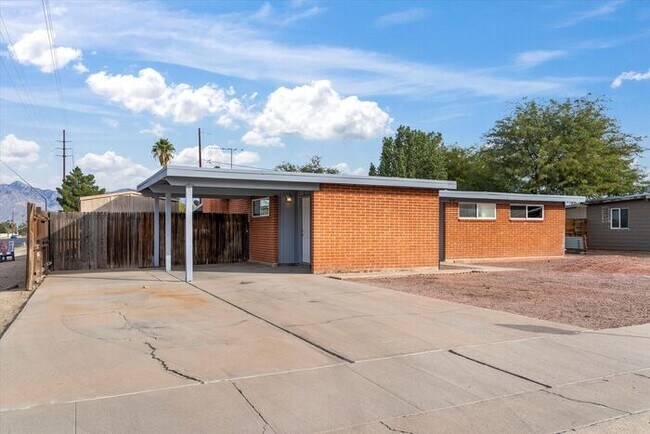Foto del edificio - Great Eastside Home!