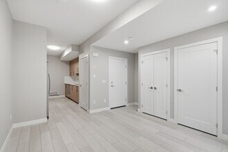 Building Photo - 9917 Huxbury Dr NE