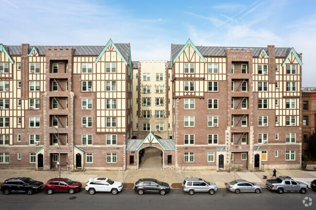 Residents of 805 St Marks Avenue in Crown Heights enjoy elevator access to units.