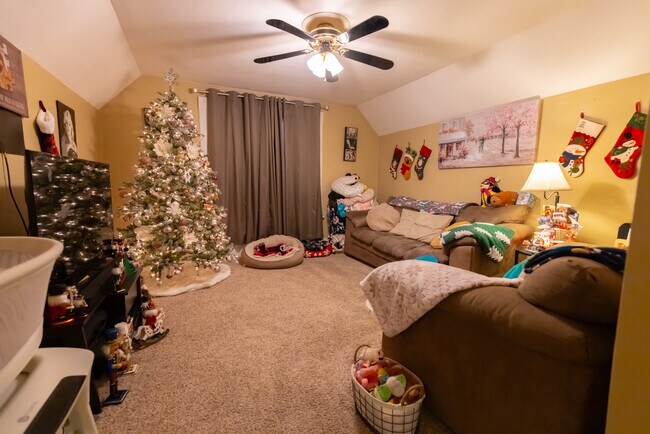 100 Glenmose Rd - 323 N Bennett St