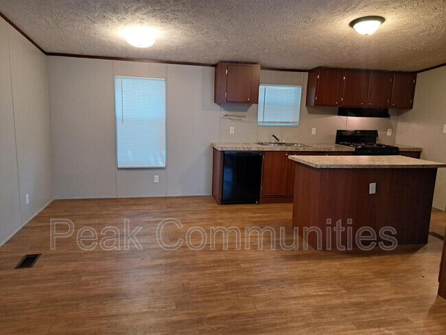 Foto del edificio - 162 Shady Brook Hts