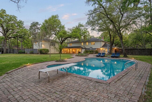 Foto del edificio - 11739 Wood Ln