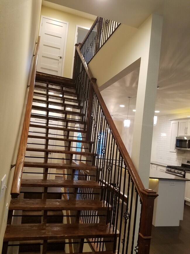 Foto del edificio - 1408 Sunset Ct