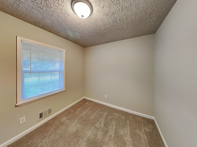 Building Photo - 8050 Attleboro Dr