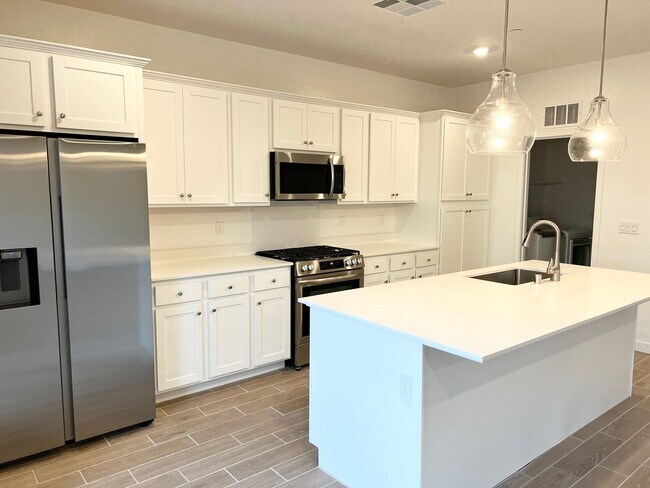 Building Photo - Charming 3-Bedroom Single Story Home for Rent