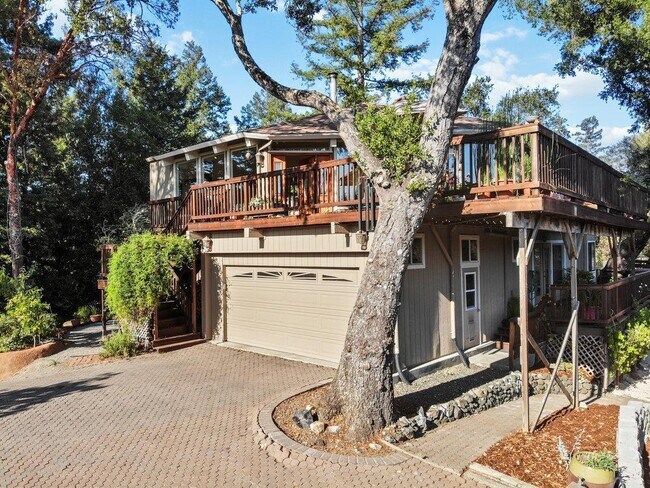 Building Photo - 610 Mitchell Dr