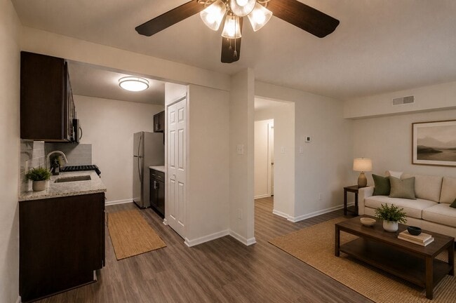 Building Photo - Bennington Crossings Apartment Homes
