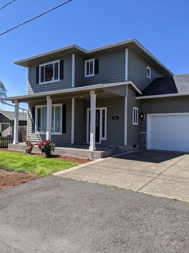 Primary Photo - 3-Bedroom, 1.5-Bath Home In Bethel Danebo ...