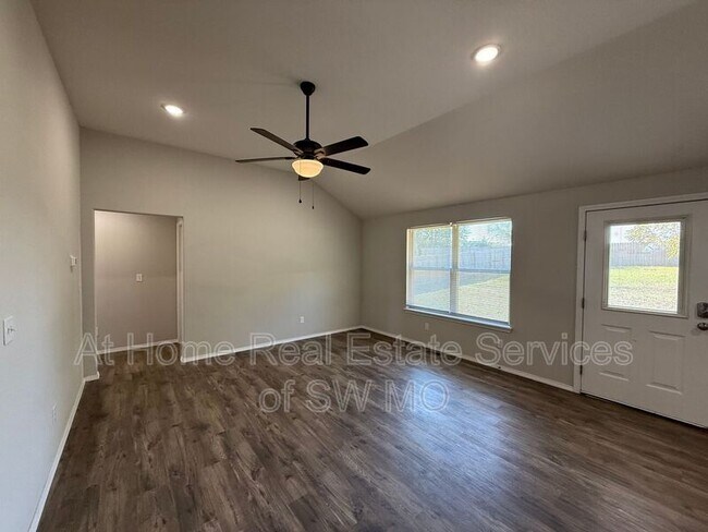 Foto del edificio - 3904 W Linwood St