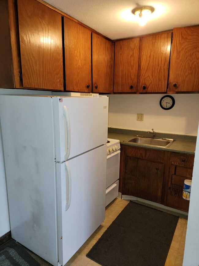 35 Deerfield Ct, East Hartford, CT 06108 Apartments in East Hartford