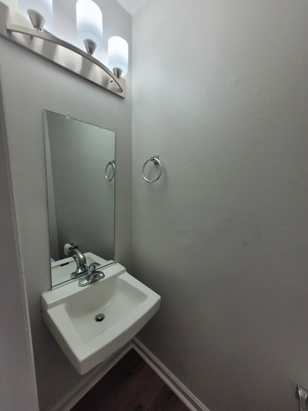 Foto del edificio - 99 W County St