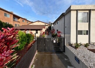 Building Photo - 5742 Woodman Ave