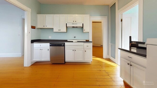 Building Photo - 48 Eustis St