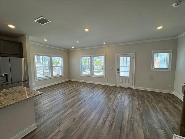 Building Photo - 3614 Shore Wood Ave
