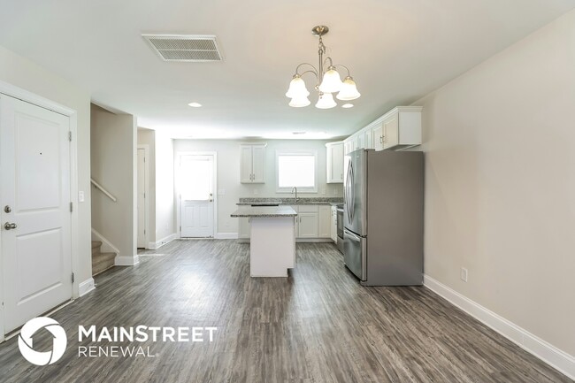 Building Photo - 714 E Georgia Ave