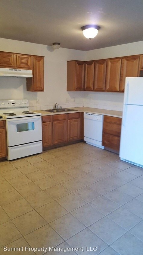 Primary Photo - 3241 Singletree Ave