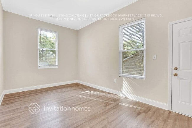 Foto del edificio - 1411 Marcelle Heights Pl NW