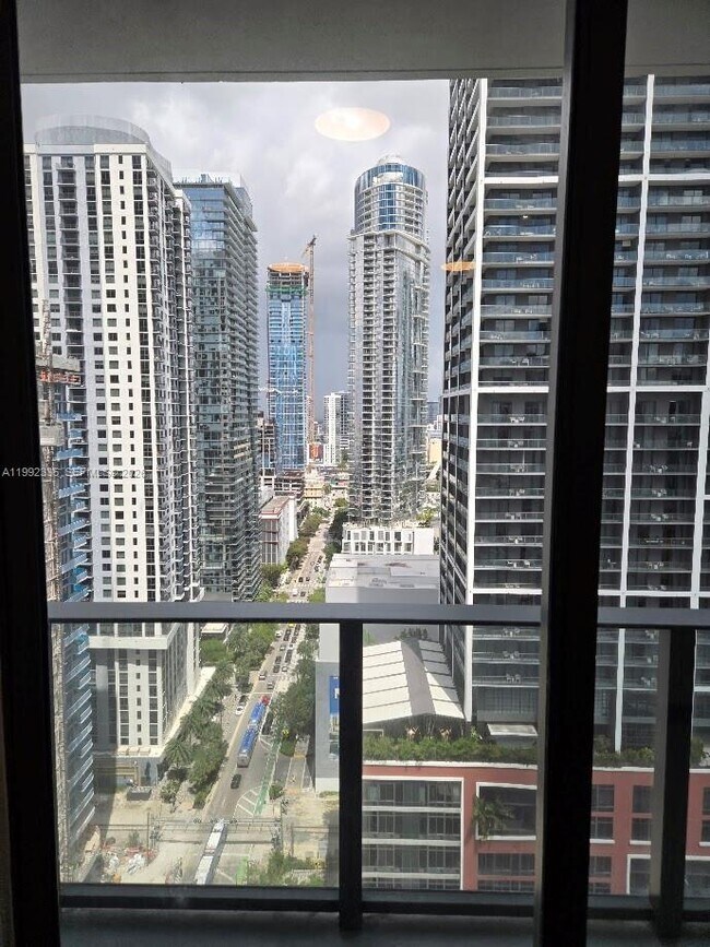 Foto del edificio - 121 NE 5th St