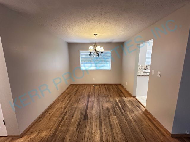 Building Photo - Spacious 4-Bedroom Gem with 2,320 Sq Ft of...