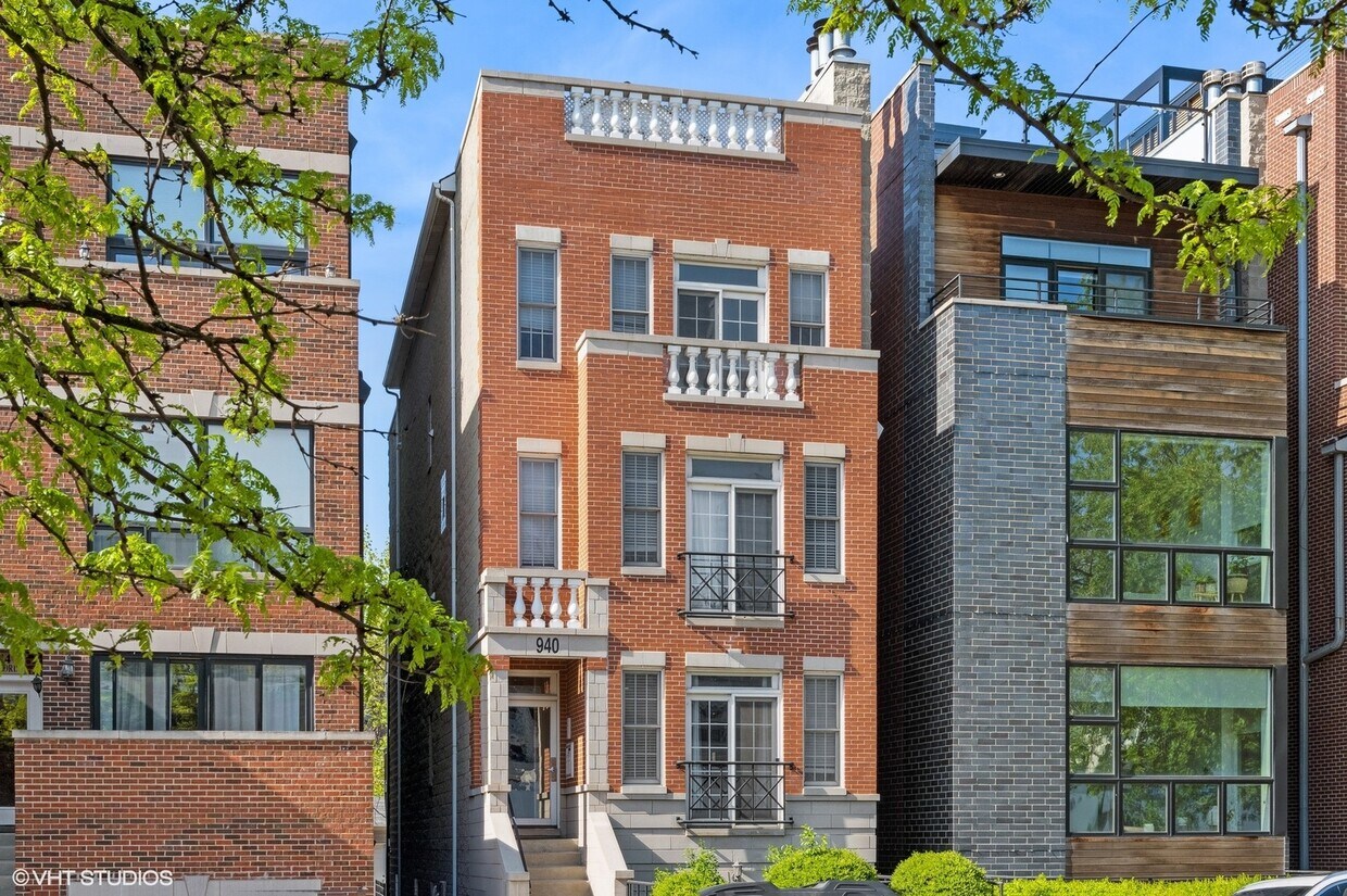 940 W Concord Pl Unit 2, Chicago, IL 60614 Condo for Rent in Chicago