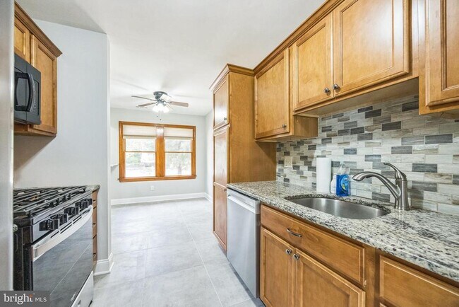 Foto del edificio - 5503 Red Haven Dr