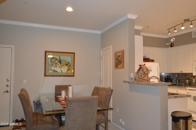 Building Photo - 1701 E Colter St